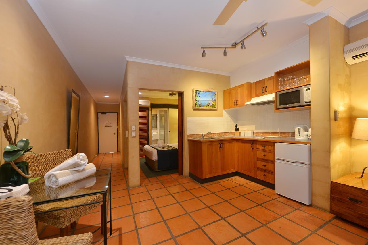 Seascape Apartments At Villa San Michele Port Douglas Exteriör bild