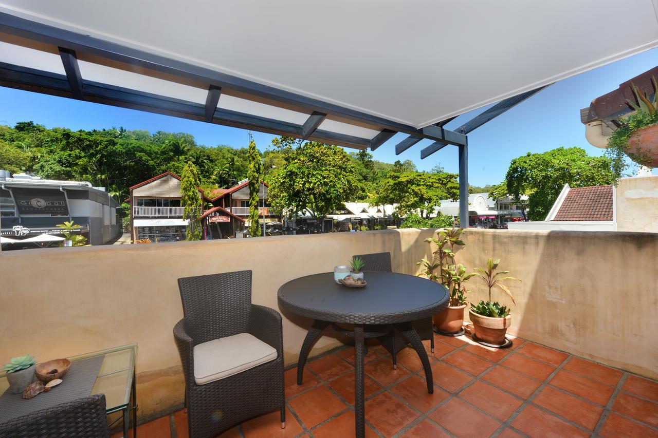 Seascape Apartments At Villa San Michele Port Douglas Exteriör bild