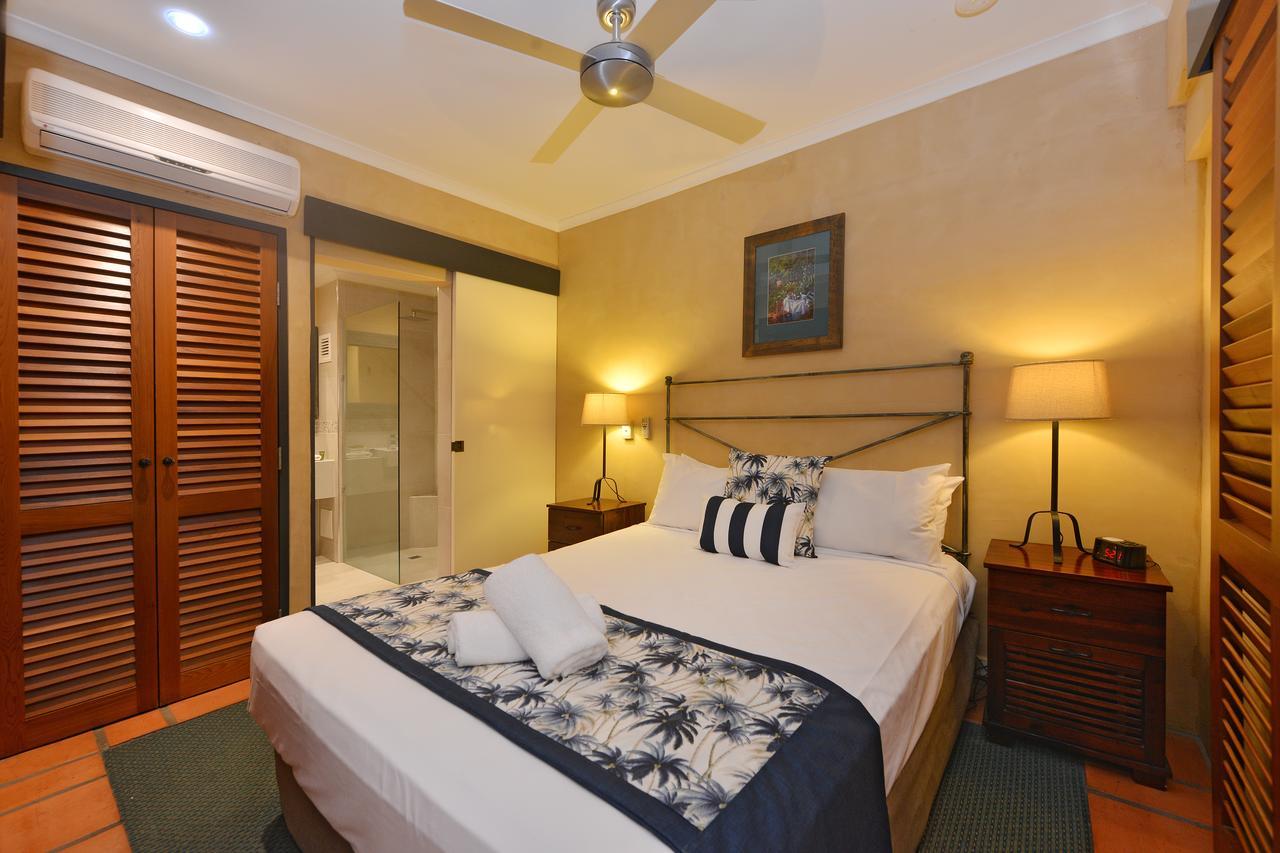 Seascape Apartments At Villa San Michele Port Douglas Exteriör bild