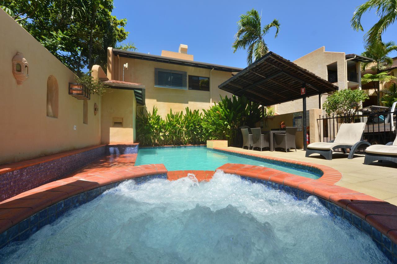 Seascape Apartments At Villa San Michele Port Douglas Exteriör bild