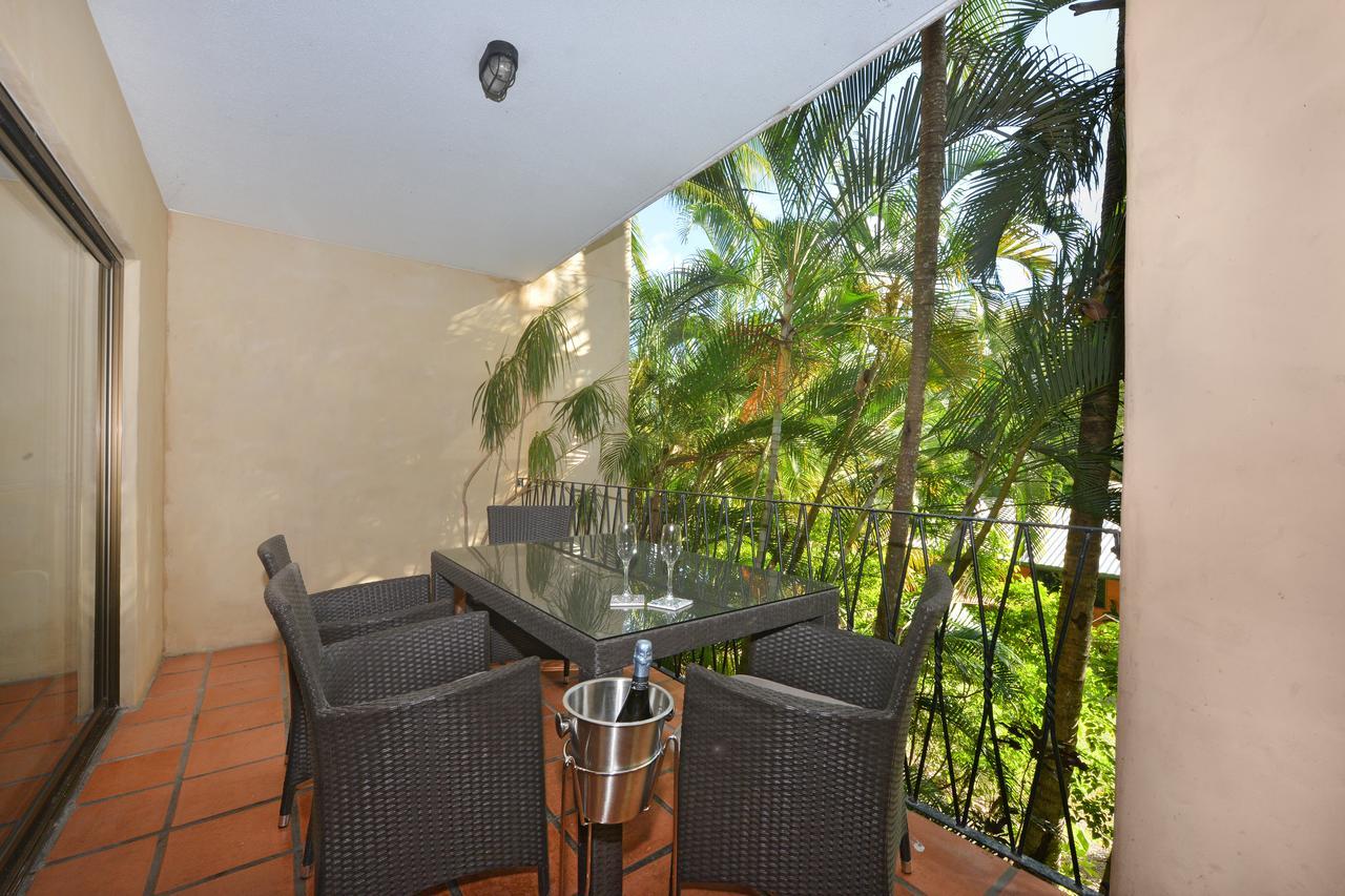 Seascape Apartments At Villa San Michele Port Douglas Exteriör bild