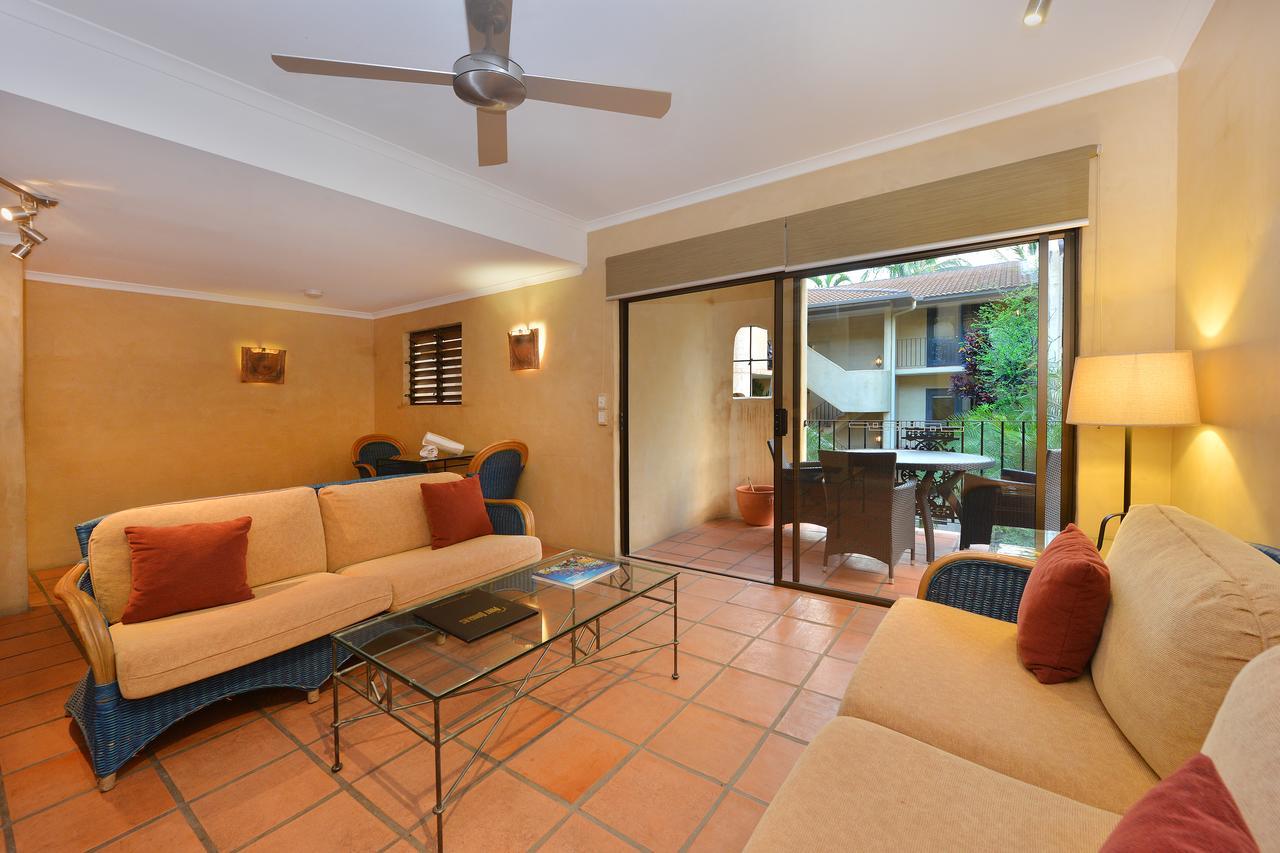 Seascape Apartments At Villa San Michele Port Douglas Exteriör bild