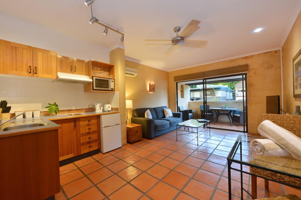 Seascape Apartments At Villa San Michele Port Douglas Exteriör bild